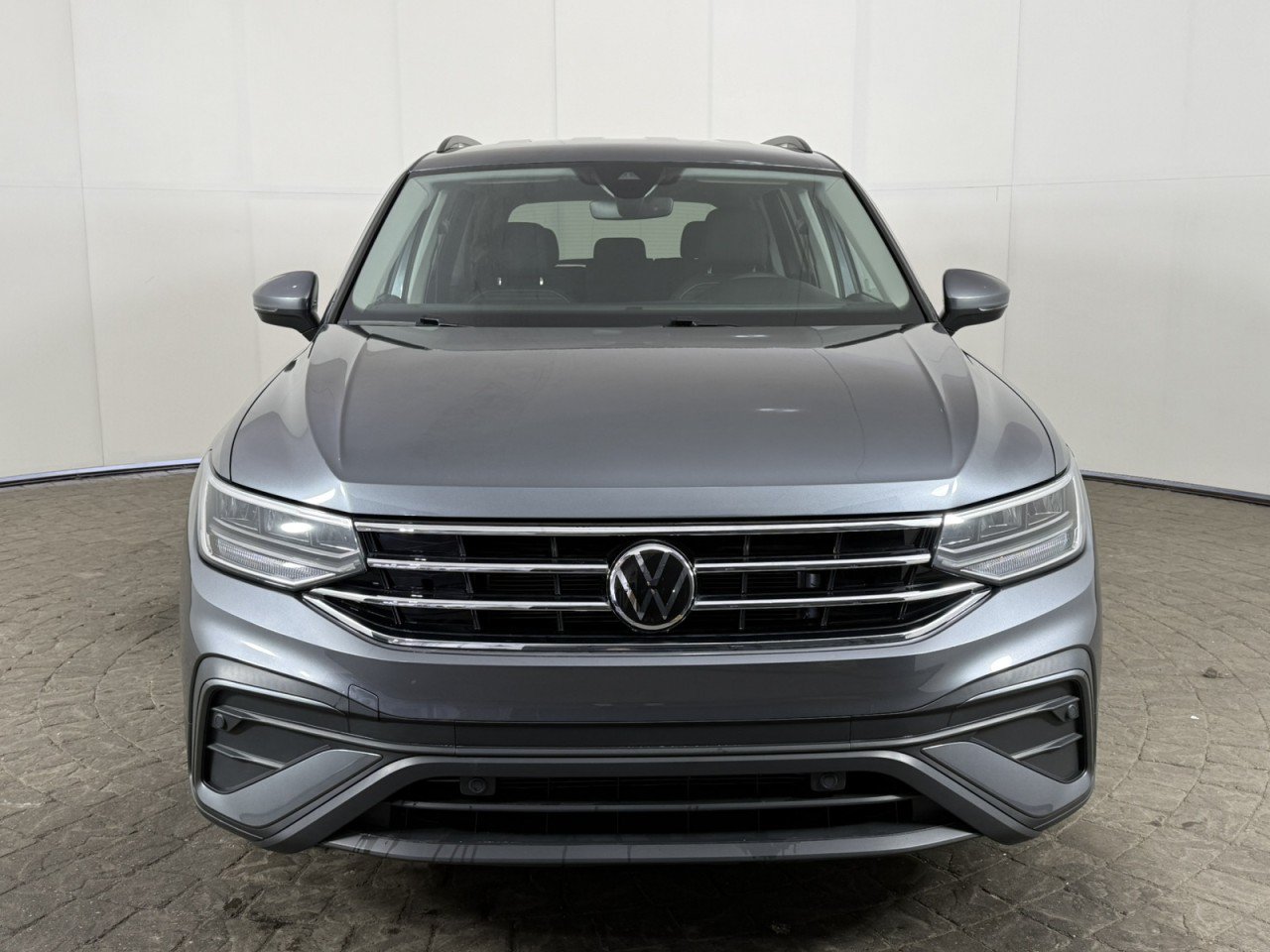 Used 2023 Volkswagen Tiguan S w/ Driver Assistance Package AWD/4WD image 2