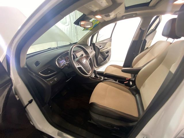 Used 2021 Buick Encore Preferred w/ Safety Package II image 27