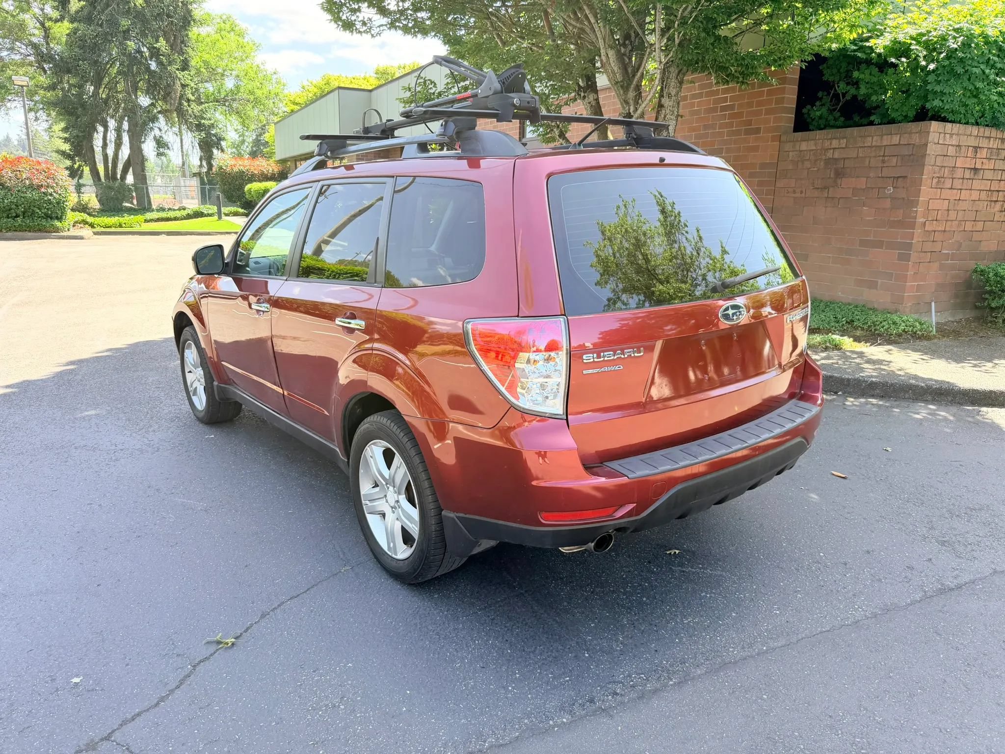 Used 2010 Subaru Forester 2.5X Limited AWD/4WD image 3
