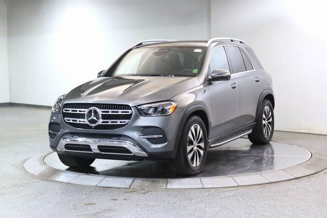 Used 2025 Mercedes-Benz GLE 450e 4MATIC w/ Driver Assistance Package image 12