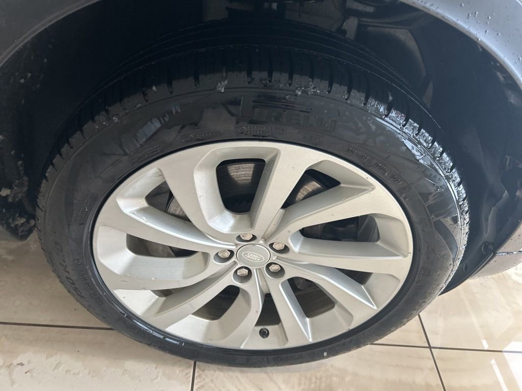 Used 2020 Land Rover Discovery Sport S image 22