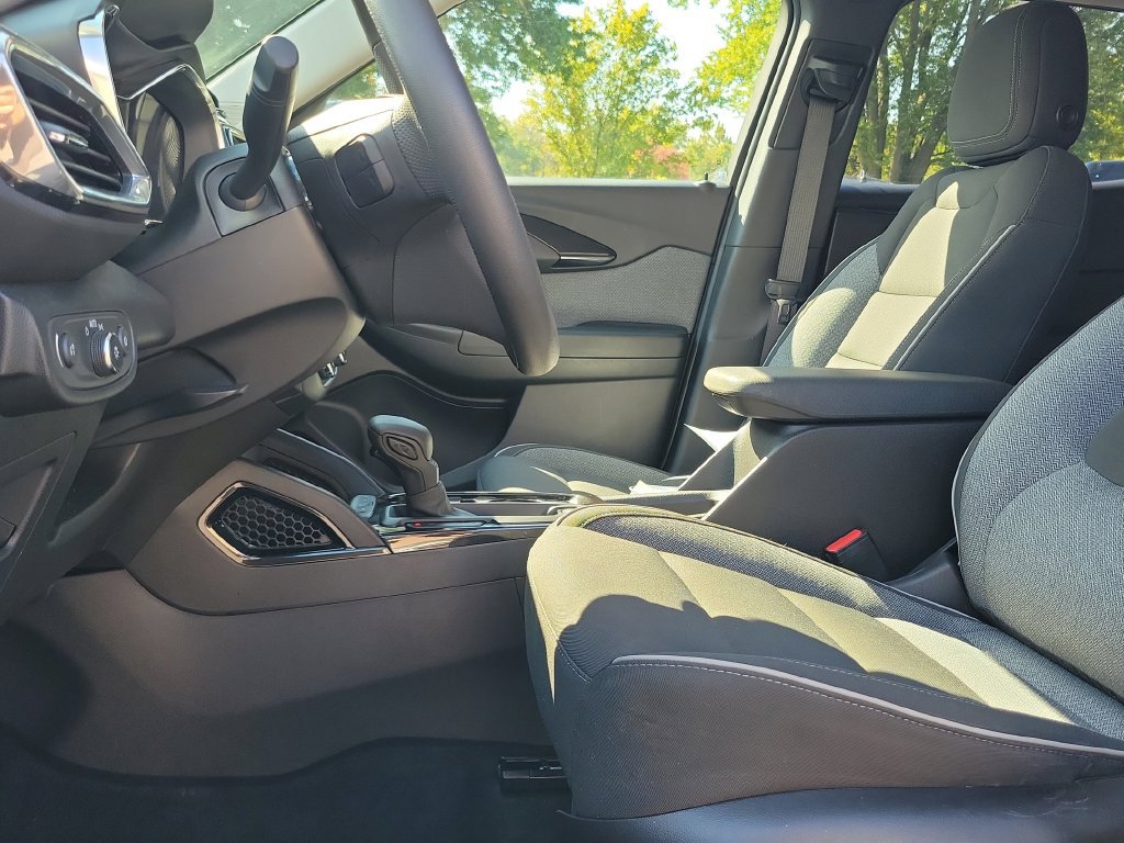 Used 2022 Chevrolet TrailBlazer LT w/ Convenience Package FWD image 26
