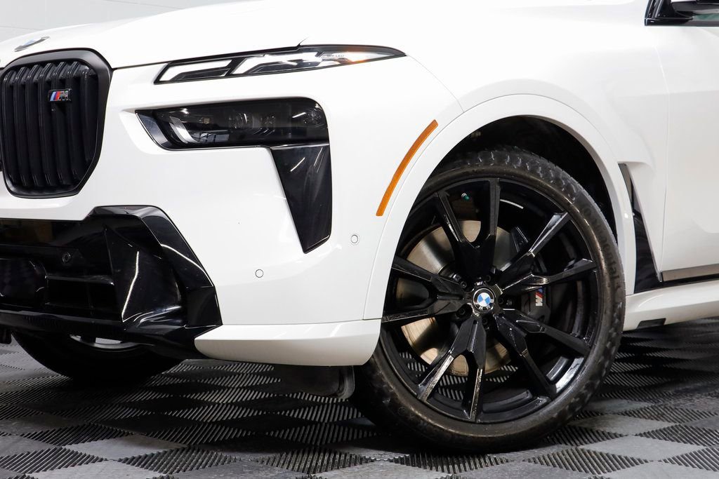 Used 2025 BMW X7 M60i image 3