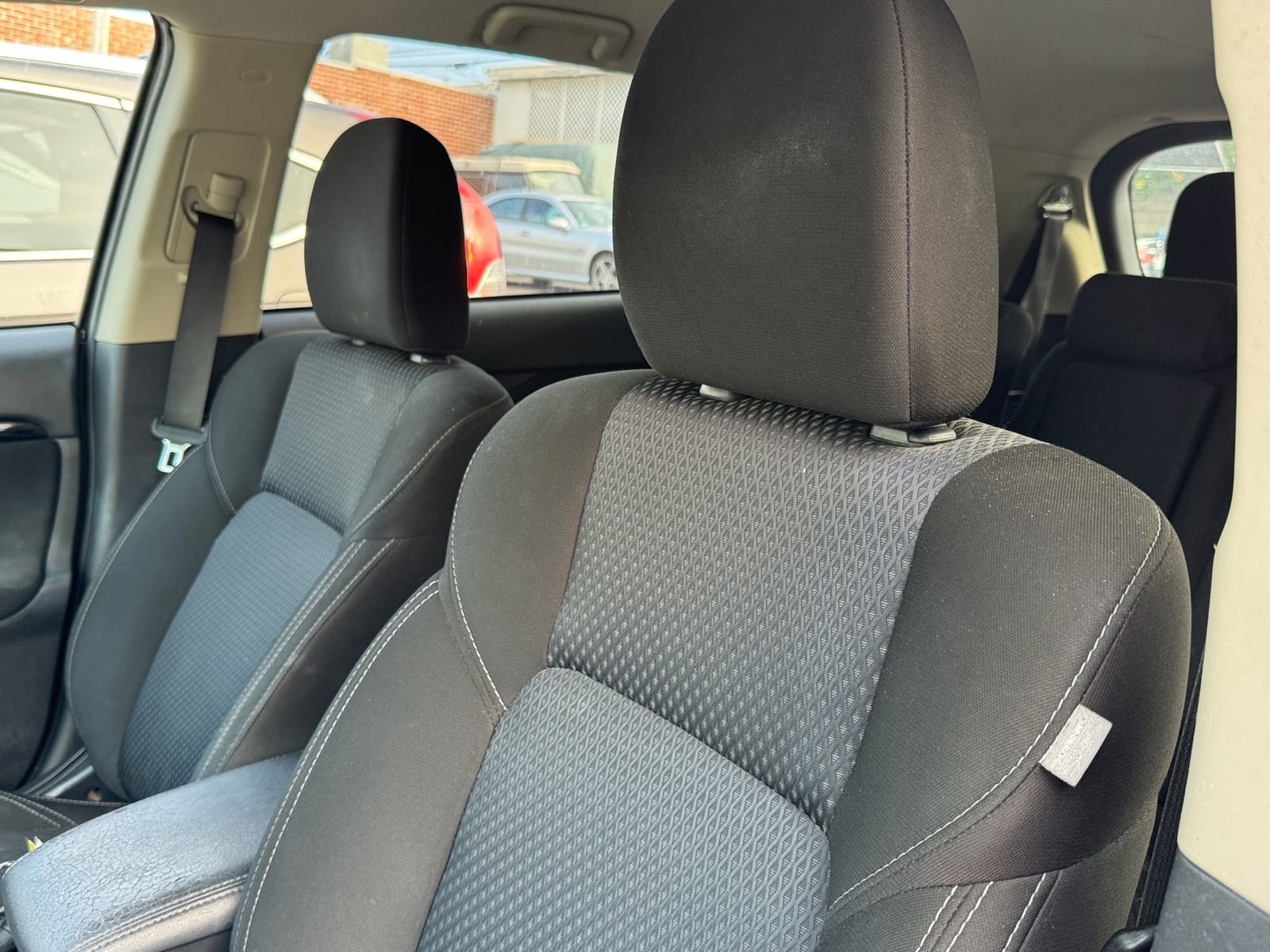 Used 2019 Mitsubishi Outlander ES image 3