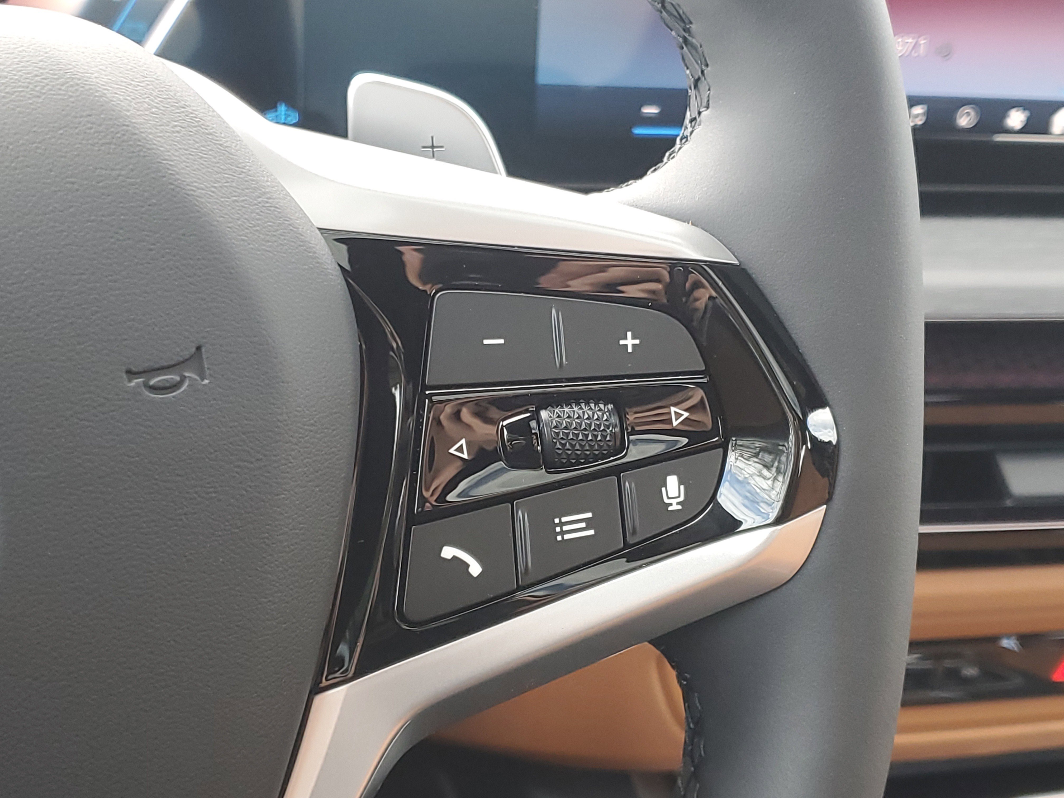 New 2026 BMW 330i xDrive Sedan w/ Premium Package image 13