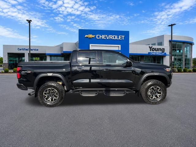 Used 2025 Chevrolet Colorado ZR2 w/ Technology Package AWD/4WD image 8