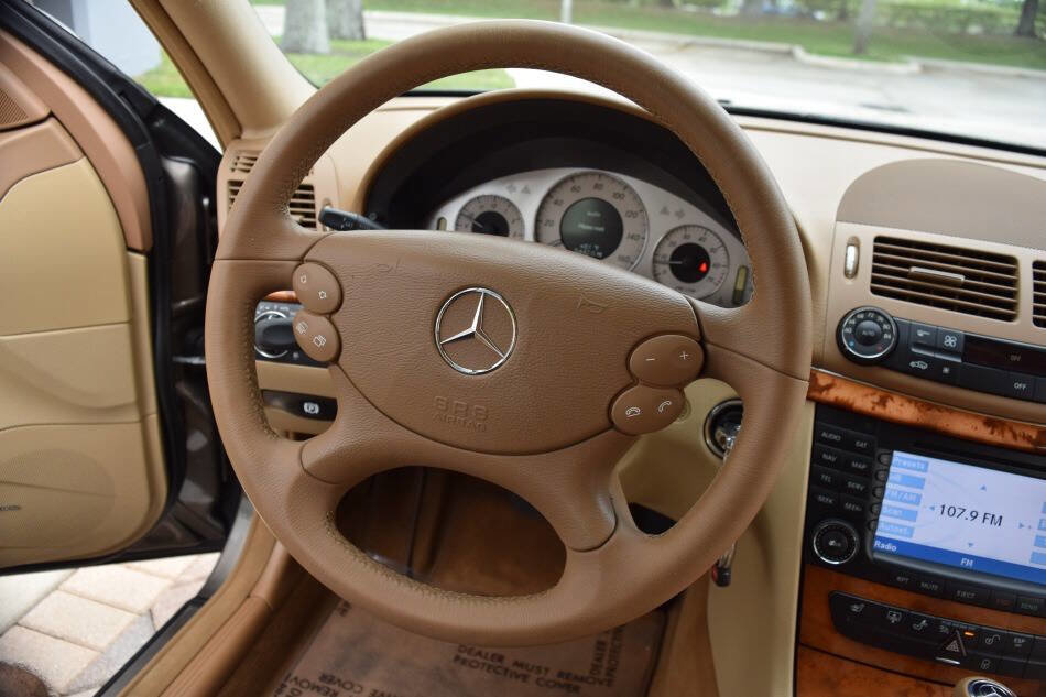 Used 2008 Mercedes-Benz E 350 4MATIC Sedan image 63