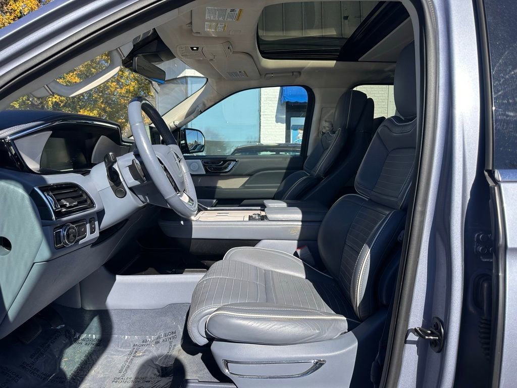 Used 2019 Lincoln Navigator L Black Label w/ Cargo Package AWD/4WD image 9