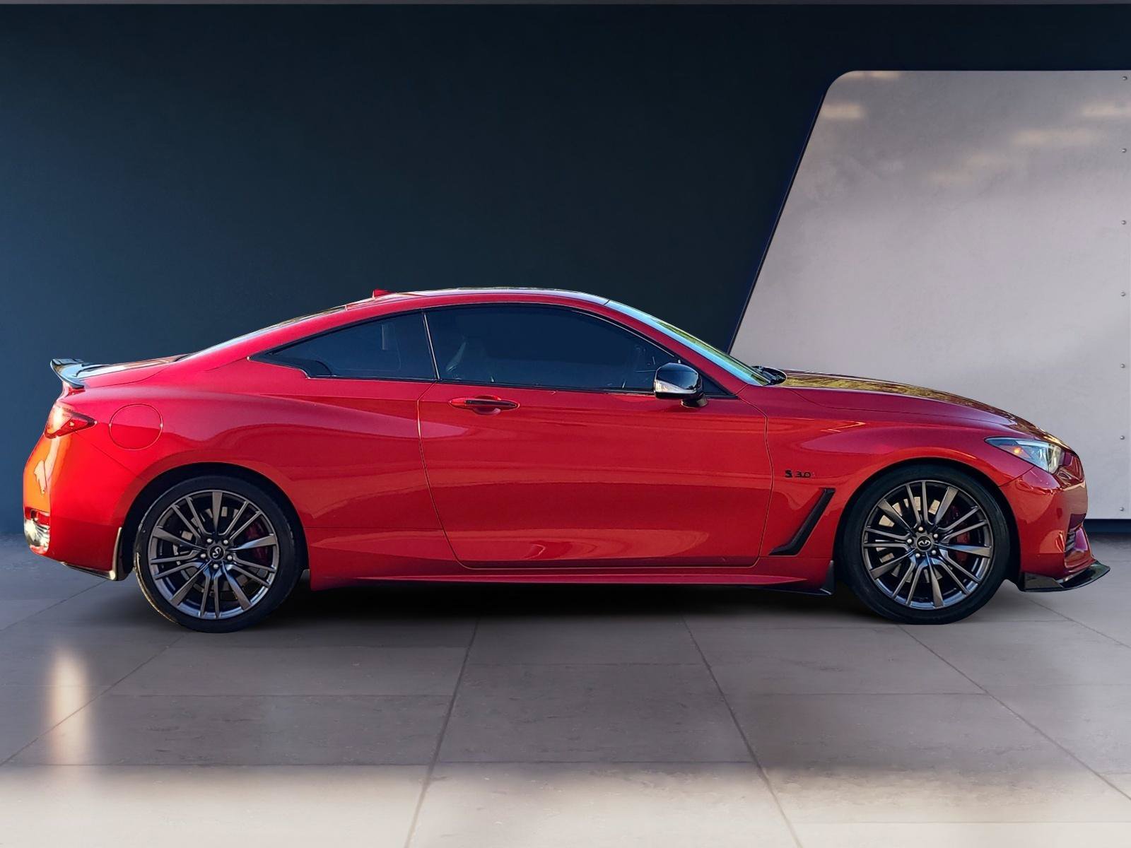 Used 2019 INFINITI Q60 Red Sport 400 w/ Cargo Package RWD image 6