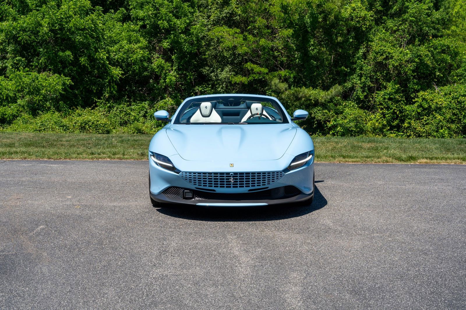 Certified 2025 Ferrari Roma Spider RWD image 6