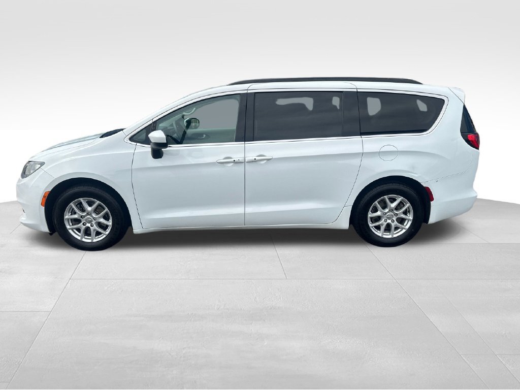 Used 2020 Chrysler Voyager Lxi FWD image 4
