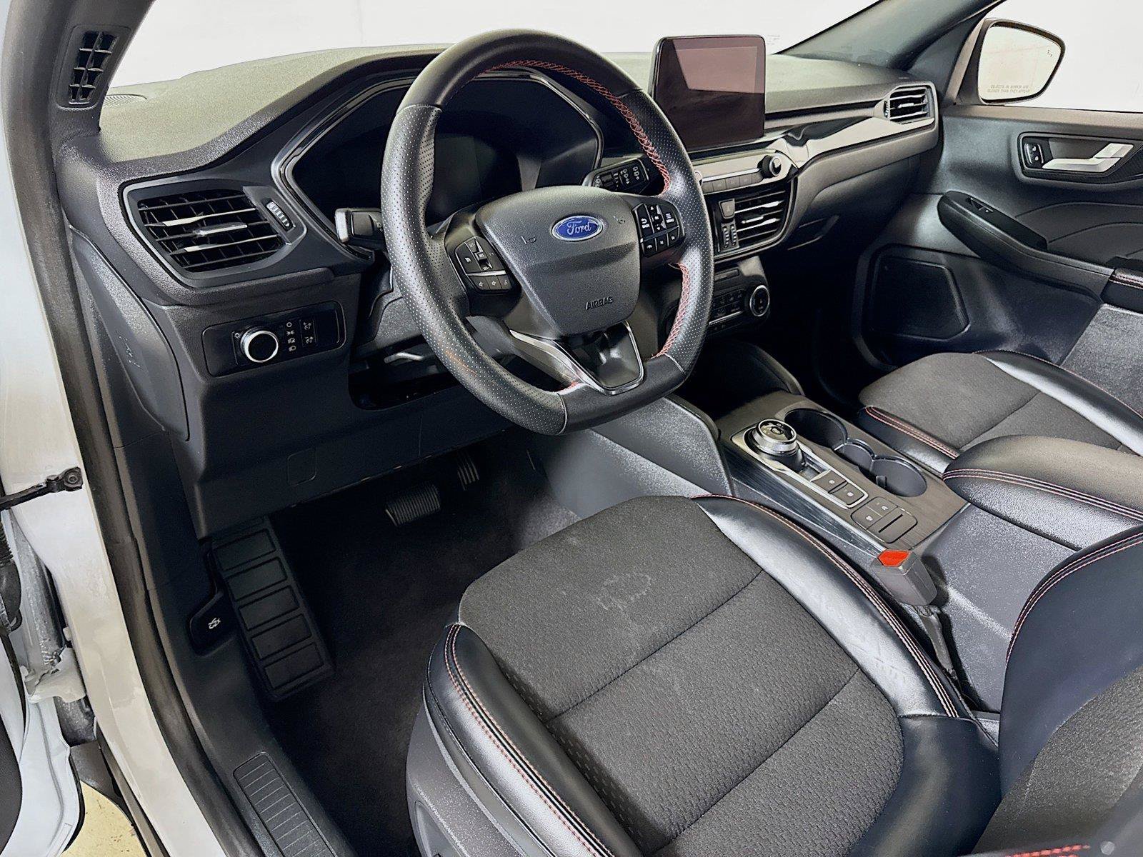Used 2025 Ford Escape ST-Line FWD image 7