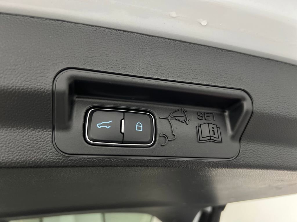 Used 2025 Ford Explorer Active image 41