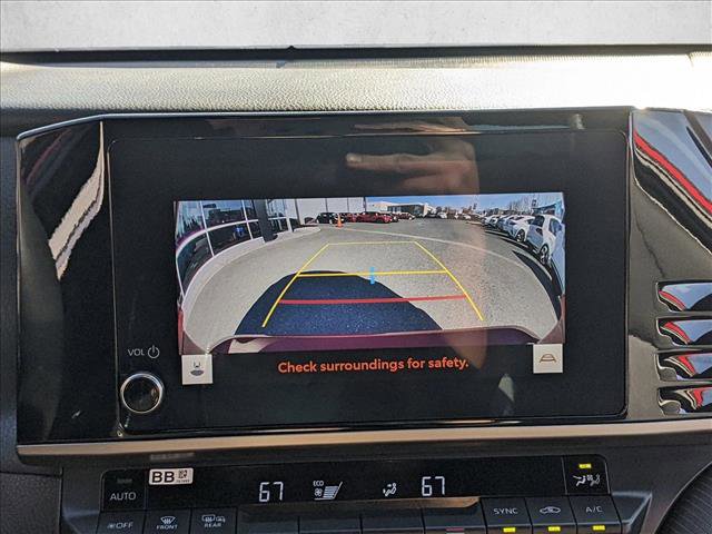 Used 2025 Toyota Camry SE image 14