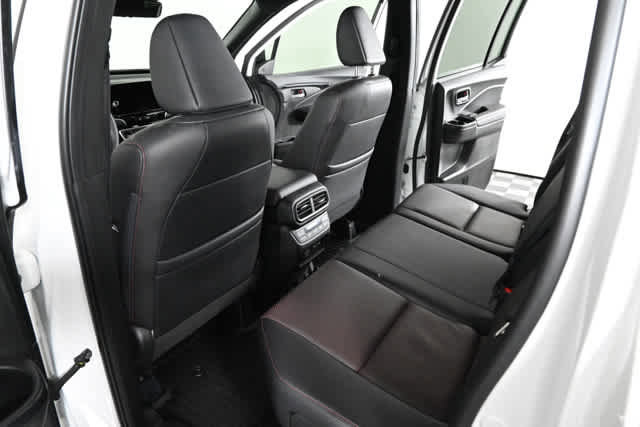 Used 2024 Honda Ridgeline Black Edition image 15