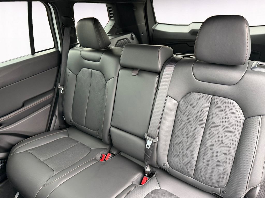 New 2026 Jeep Cherokee Overland w/ Trailer Tow Group image 13