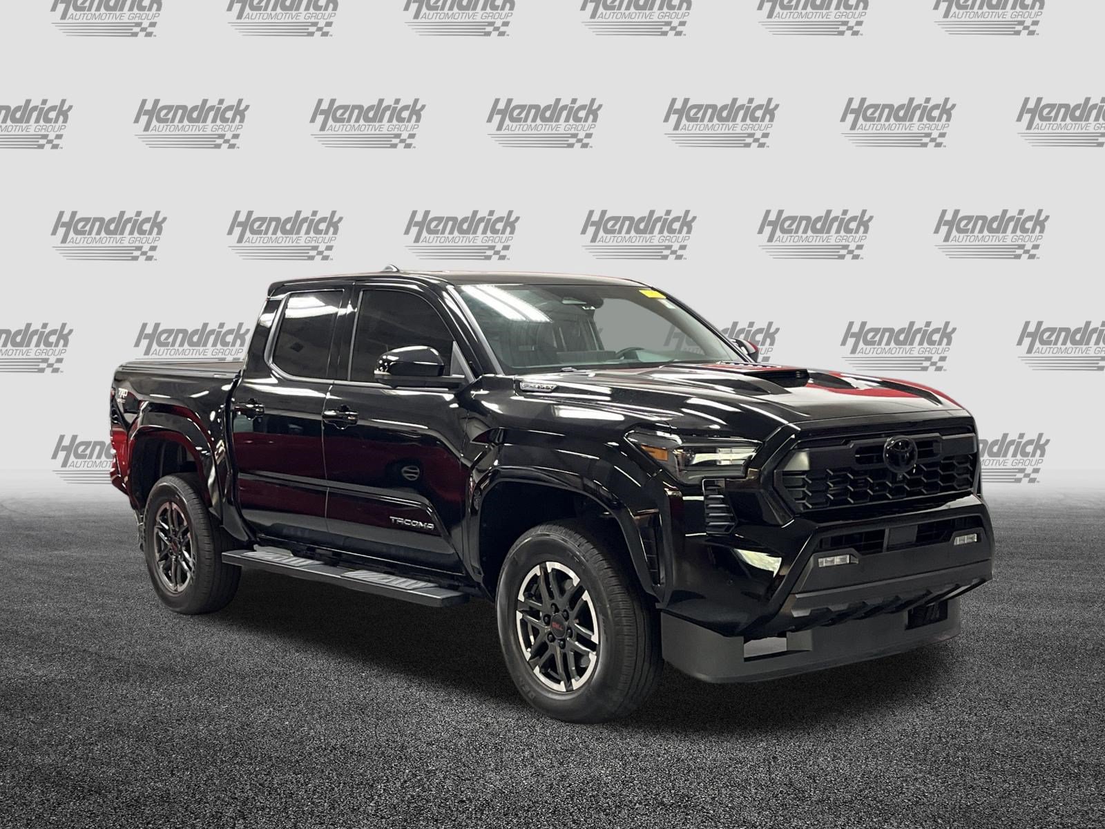 Used 2026 Toyota Tacoma TRD Sport w/ TRD Sport Premium Package AWD/4WD image 2