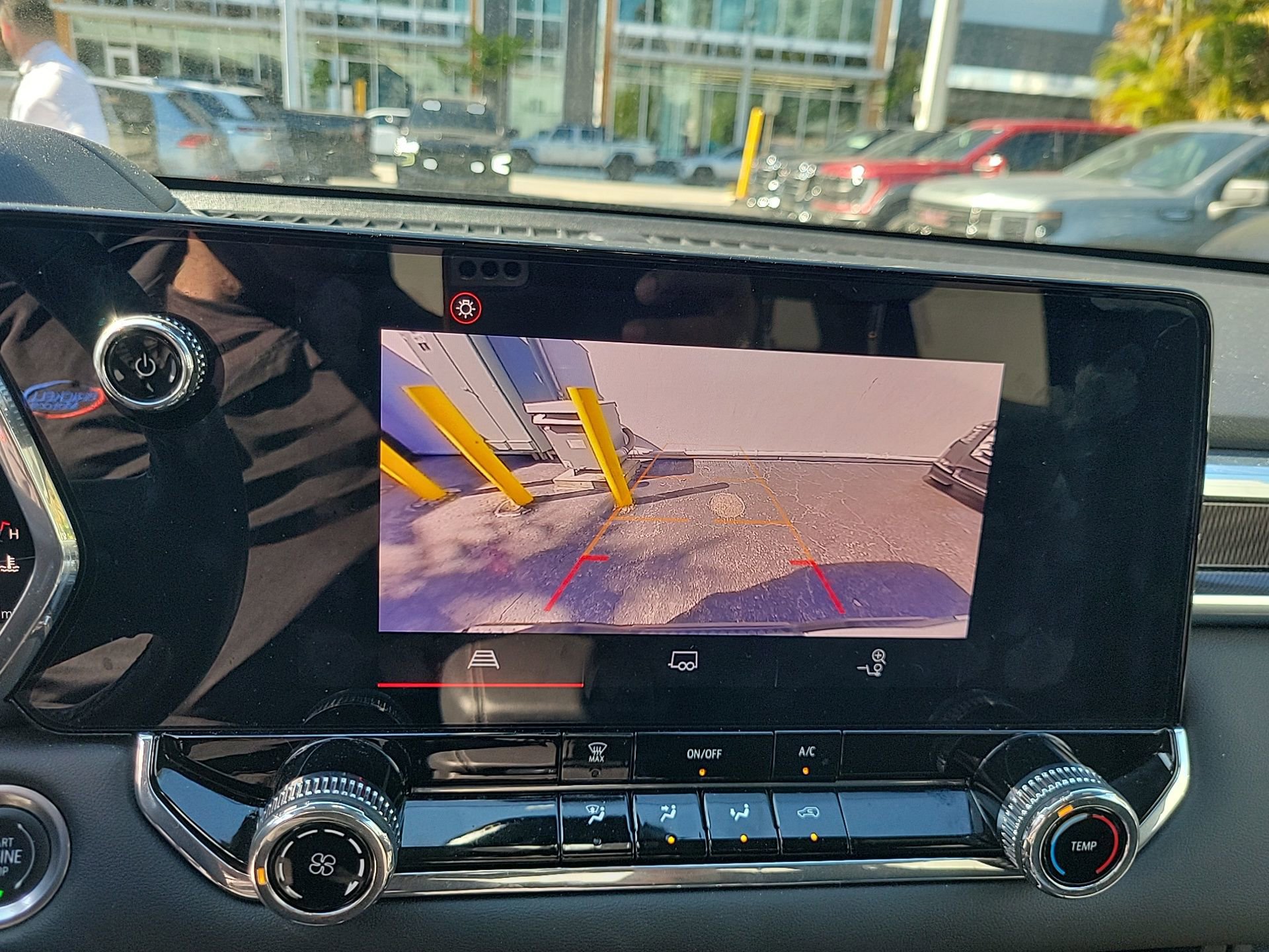 Used 2024 GMC Canyon Elevation image 31