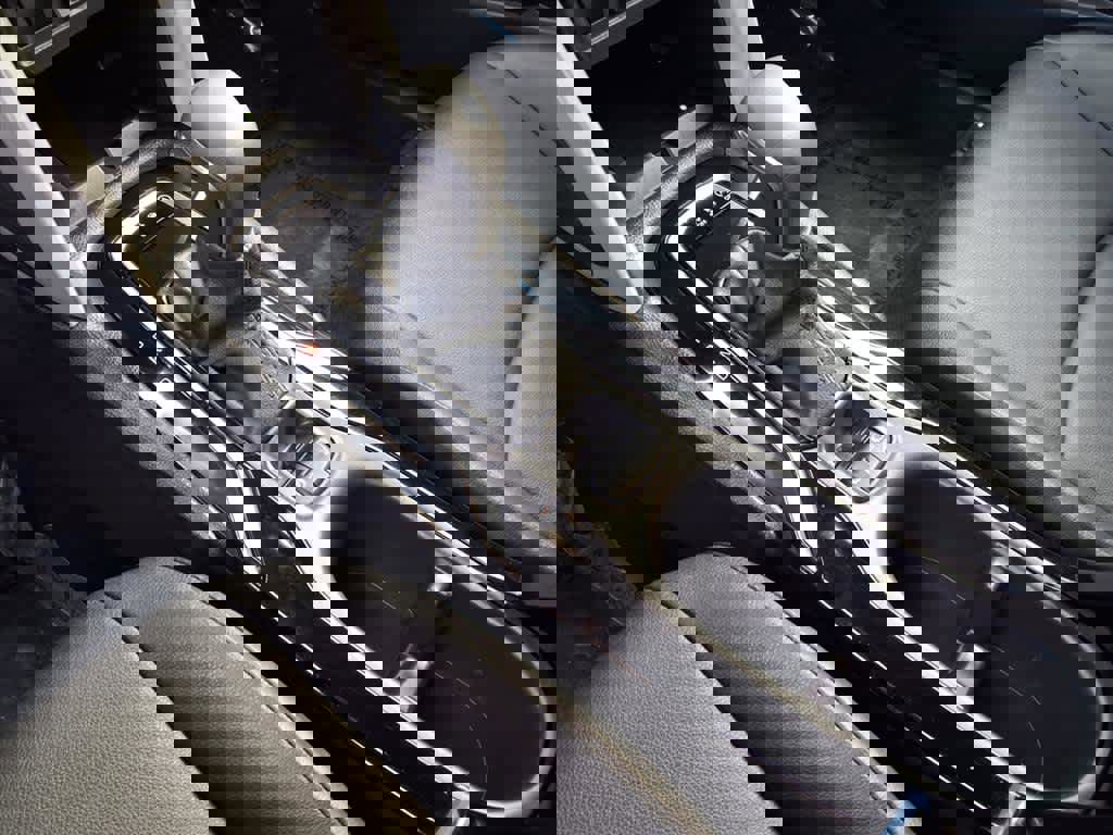 Certified 2024 Toyota Corolla Cross XLE image 16