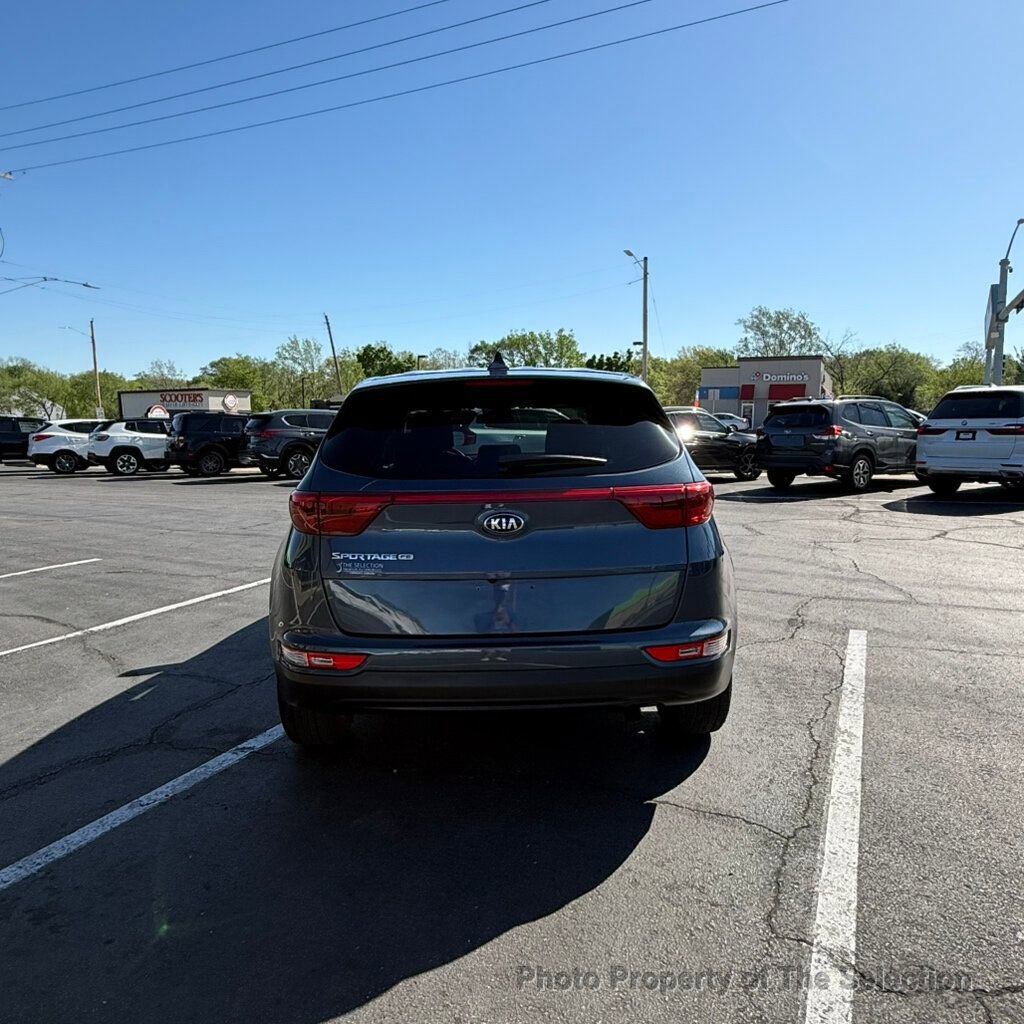 Used 2018 Kia Sportage LX image 12