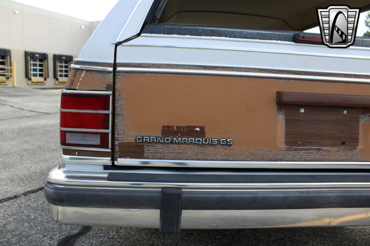 Used 1989 Mercury Grand Marquis Colony Park GS image 8