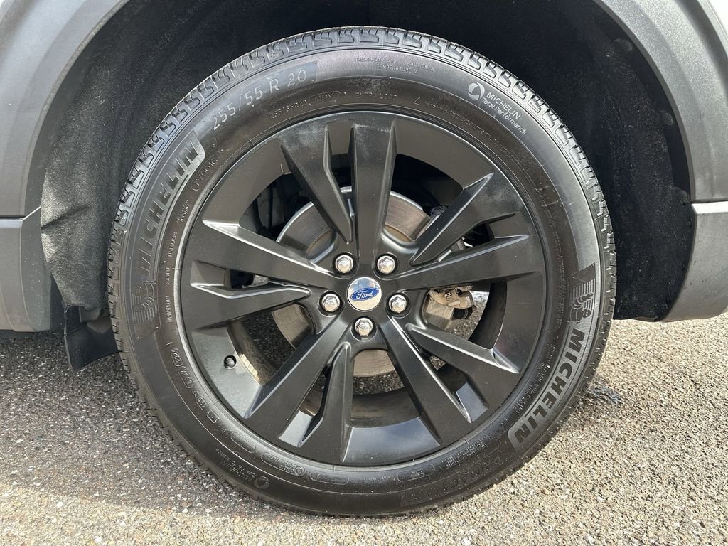Used 2020 Ford Explorer Platinum w/ Premium Technology Package AWD/4WD image 37