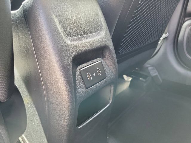 Certified 2024 Hyundai Venue SEL FWD image 12
