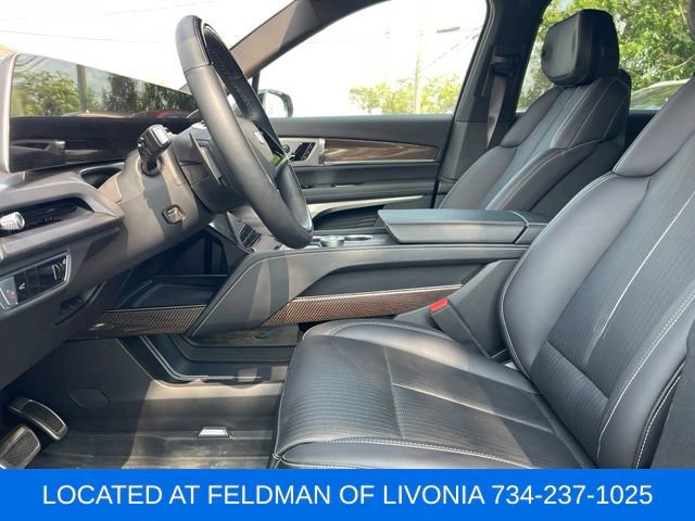 Used 2026 Cadillac Vistiq Sport w/ LPO, Floor Liner Package AWD/4WD image 6
