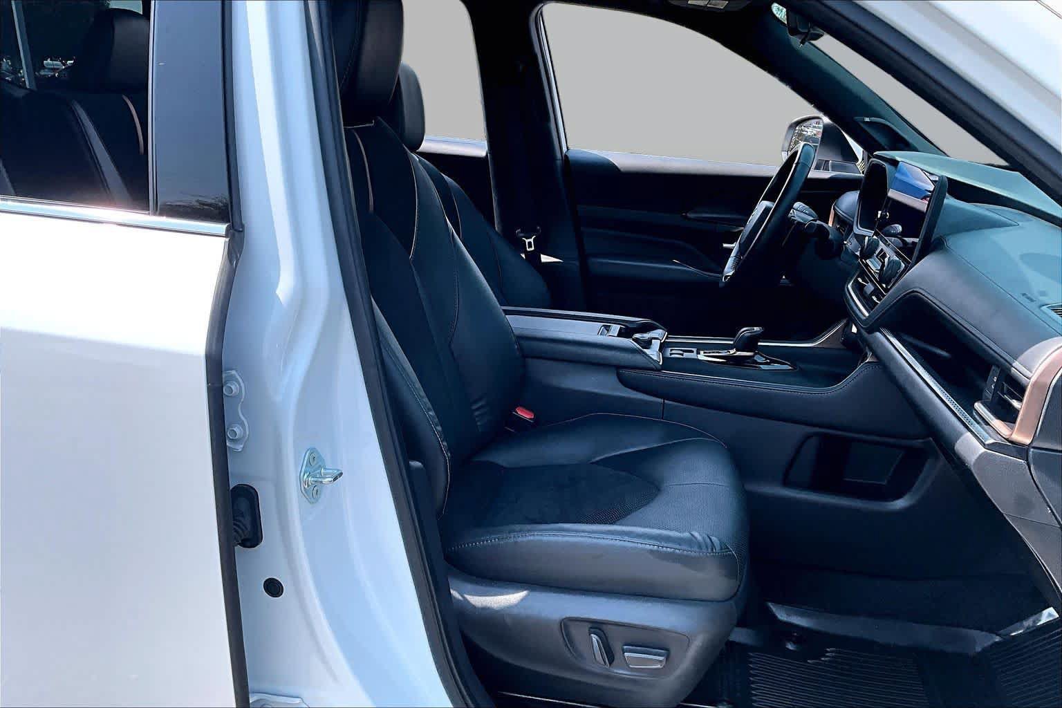 Certified 2024 Toyota Grand Highlander AWD Hybrid image 8
