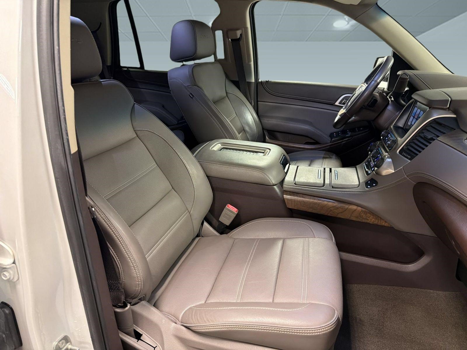 Used 2018 GMC Yukon Denali w/ Enhanced Security Package AWD/4WD image 31