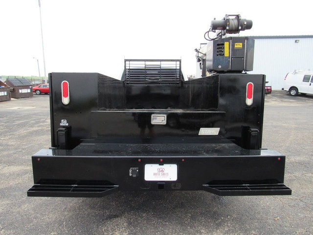 Used 2022 RAM 3500 Tradesman w/ Chrome Appearance Group AWD/4WD image 4
