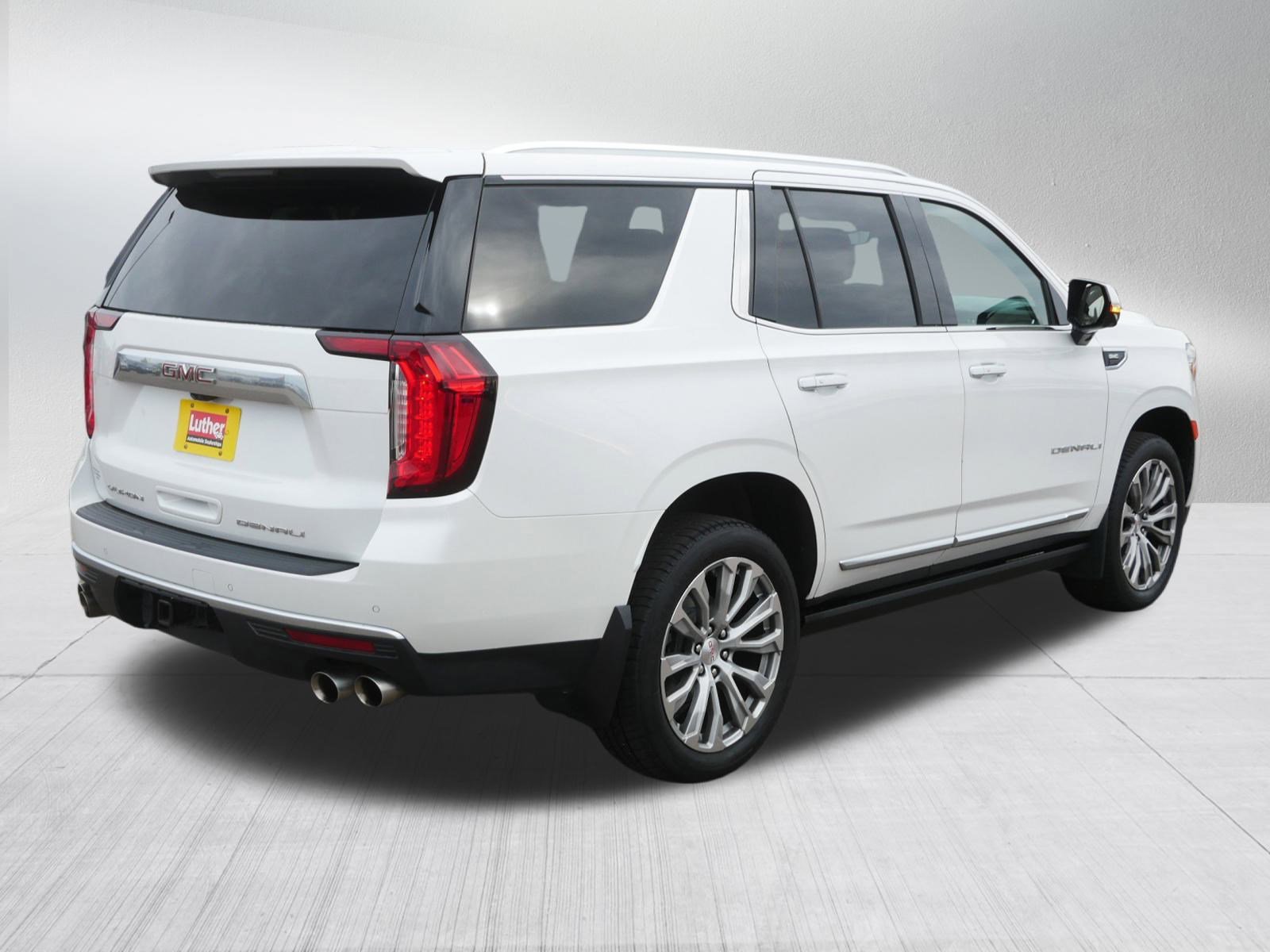 Used 2021 GMC Yukon Denali w/ Denali Premium Package image 7