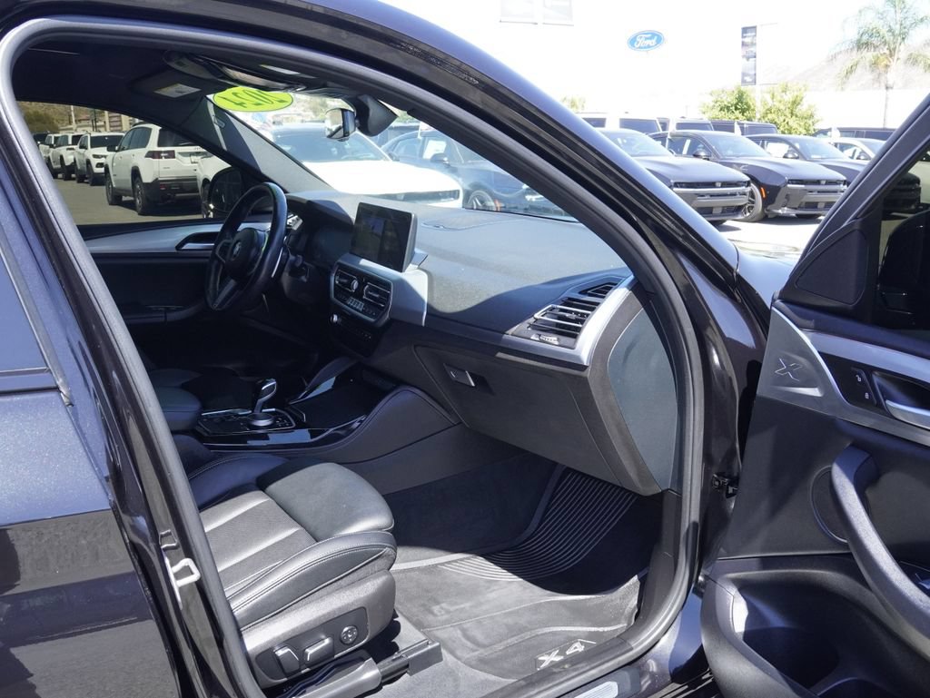 Used 2024 BMW X4 xDrive30i w/ M Sport Package AWD/4WD image 28