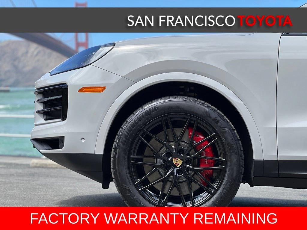 Used 2024 Porsche Cayenne S AWD/4WD image 9