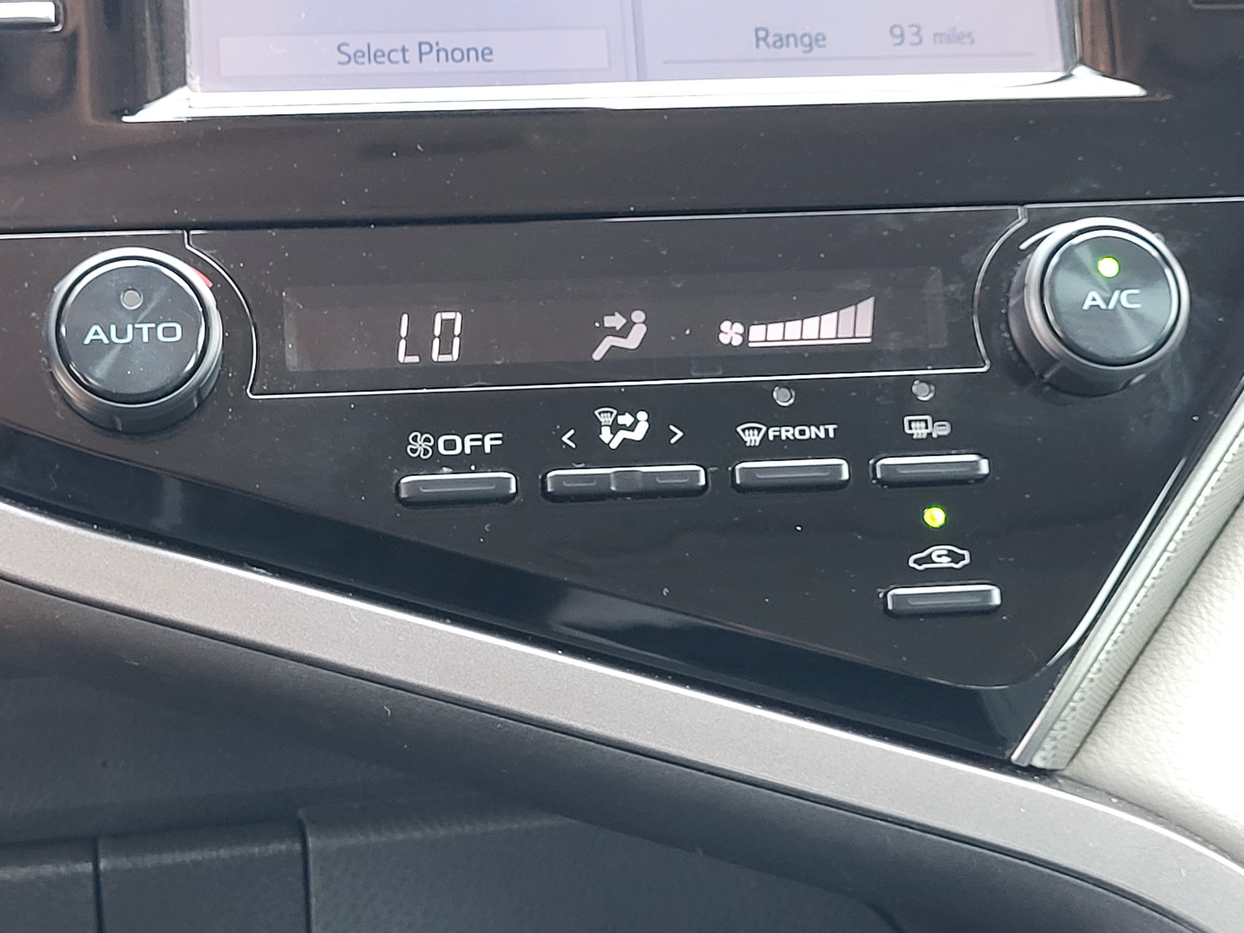 Certified 2019 Toyota Camry SE w/ Convenience Package FWD image 17
