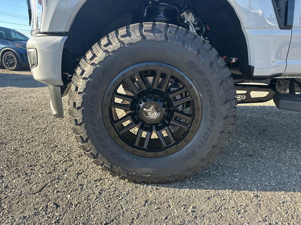 New 2026 Ford F250 Lariat w/ Black Appearance Package image 11