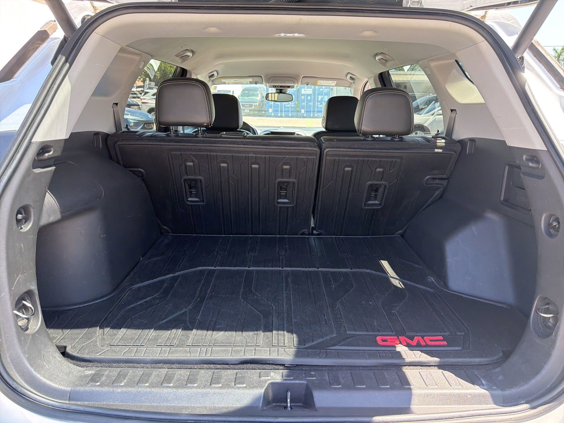 Used 2023 GMC Terrain SLT w/ LPO, Floor Liner Package FWD image 8