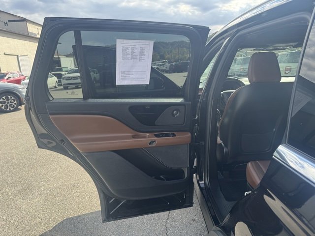 Used 2022 Lincoln Aviator Reserve w/ Elements Package Plus image 14