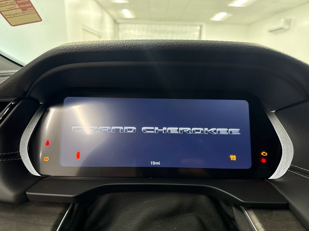 New 2026 Jeep Grand Cherokee L Limited RWD image 14