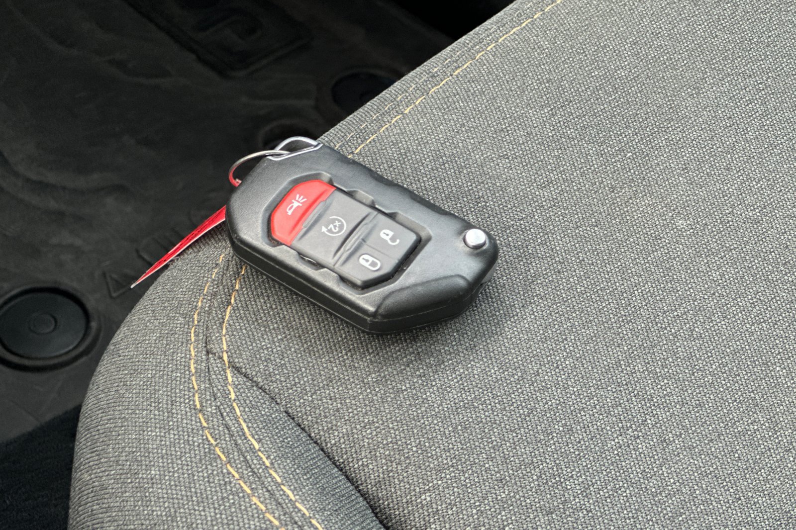 Used 2024 Jeep Wrangler Unlimited AWD/4WD image 12