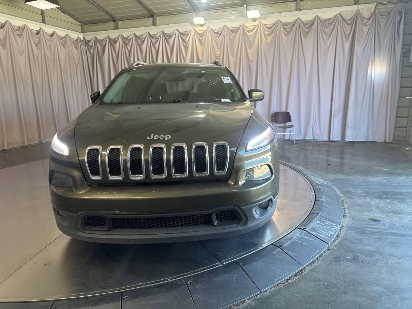 Used 2015 Jeep Cherokee Latitude w/ Trailer Tow Group FWD video 2