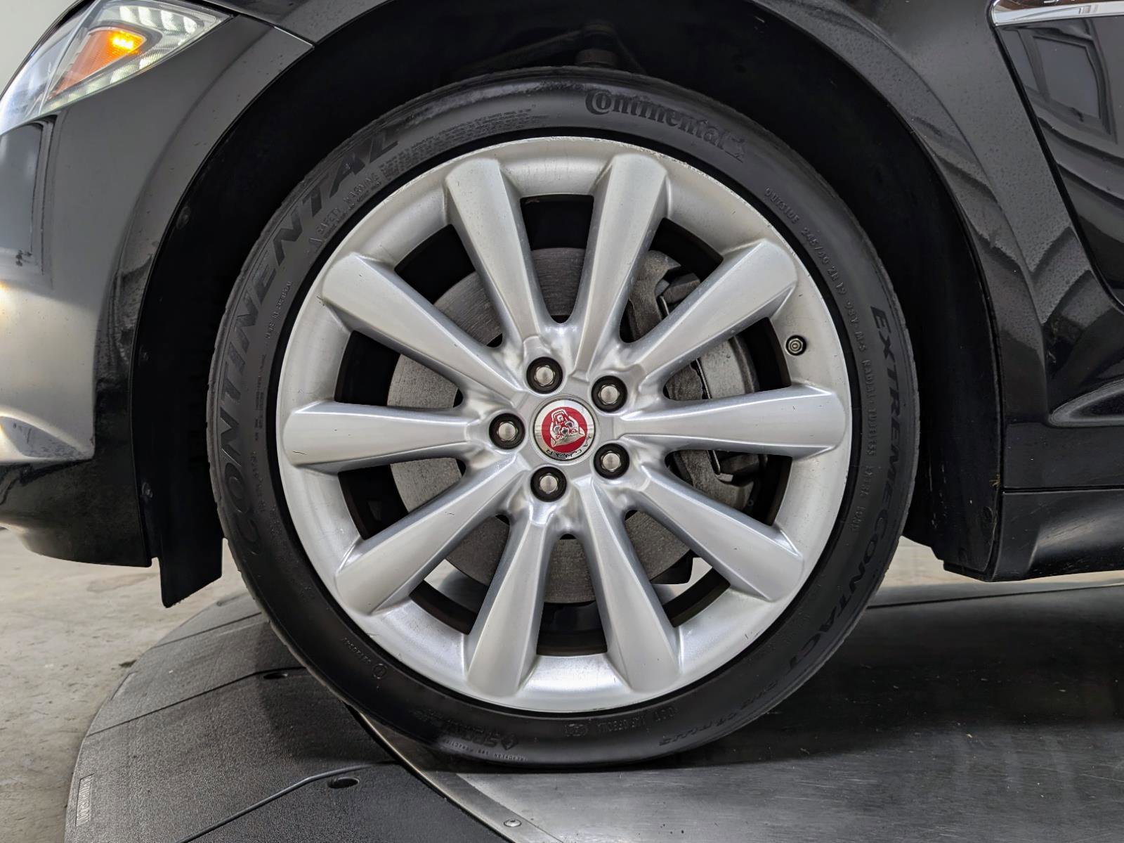 Used 2014 Jaguar XF 3.0 image 10