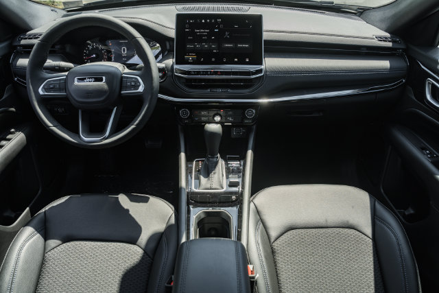 New 2026 Jeep Compass Latitude AWD/4WD image 24