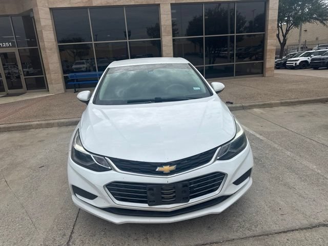 Used 2017 Chevrolet Cruze LT FWD image 9