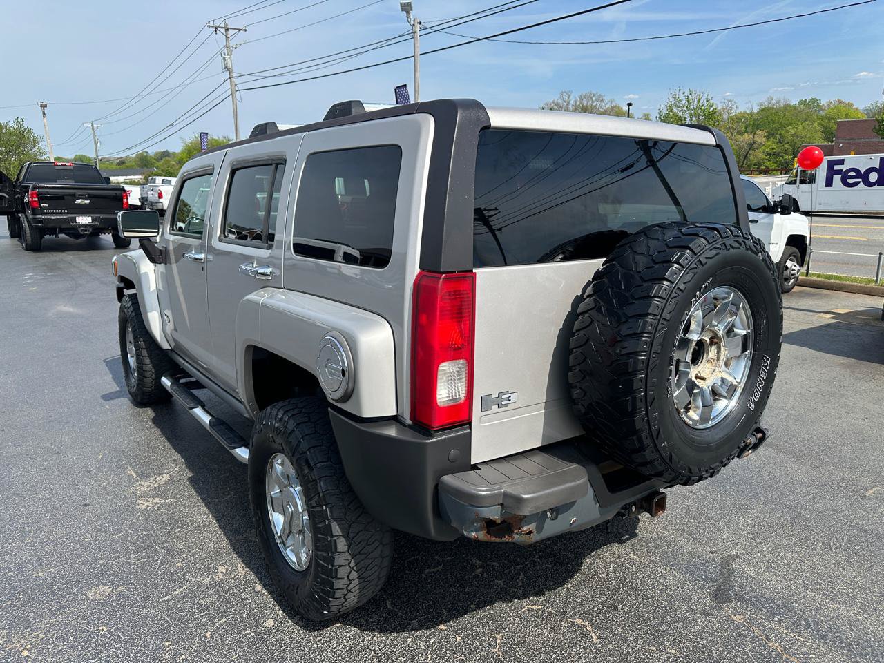 Used 2007 HUMMER H3 AWD/4WD image 2