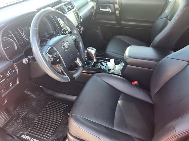 Used 2020 Toyota 4Runner TRD Off-Road Premium AWD/4WD image 12