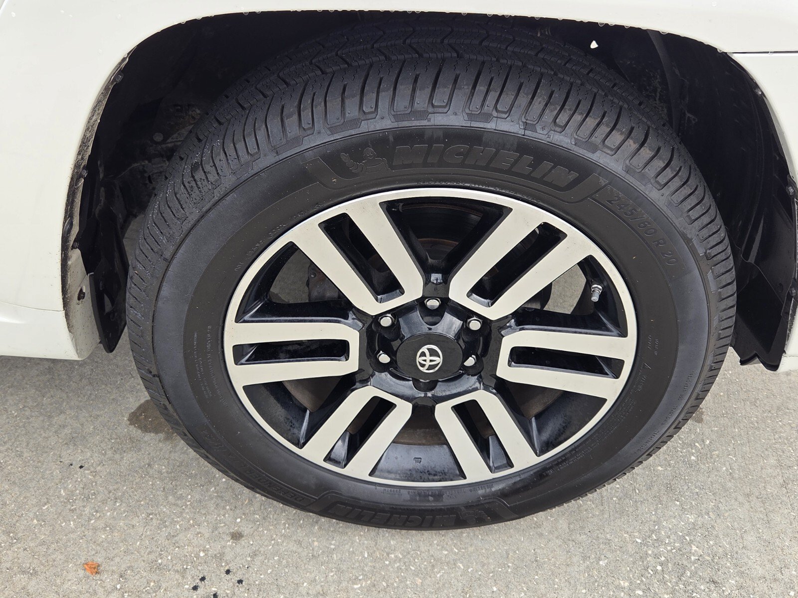 Used 2015 Toyota 4Runner Limited AWD/4WD image 12