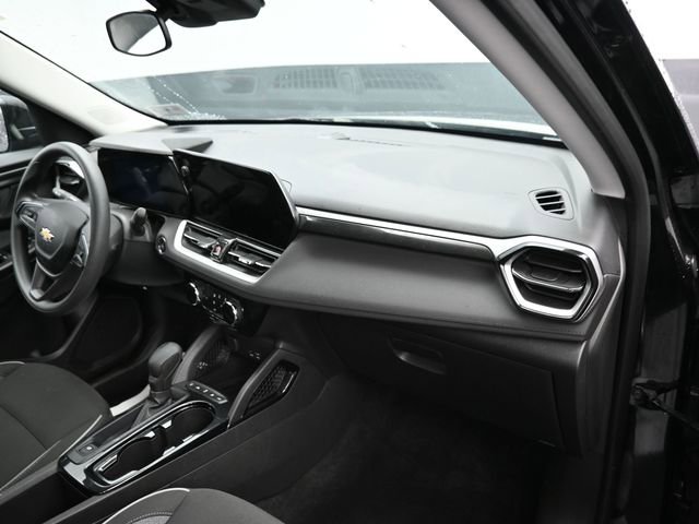 Used 2025 Chevrolet TrailBlazer LT image 9