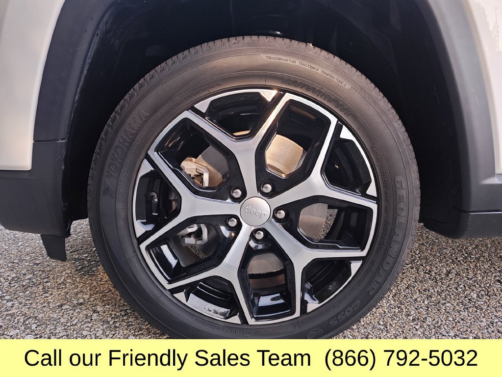 Used 2024 Jeep Compass Latitude AWD/4WD image 26