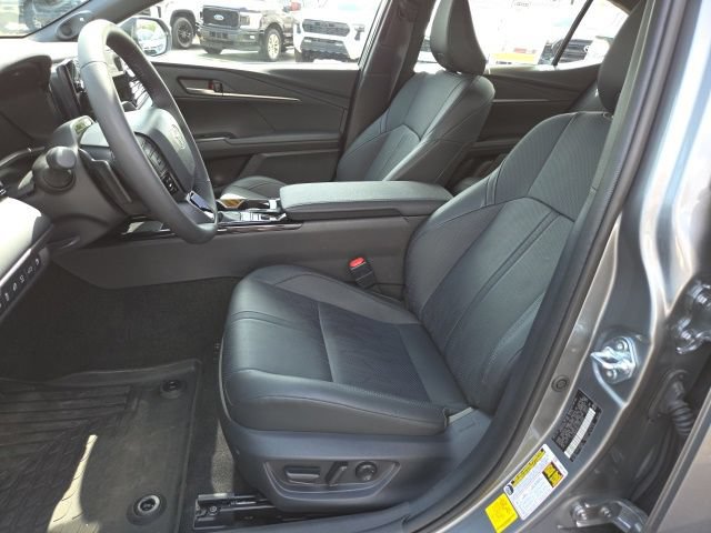 Used 2026 Toyota Camry XSE w/ Premium Plus Package FWD image 9